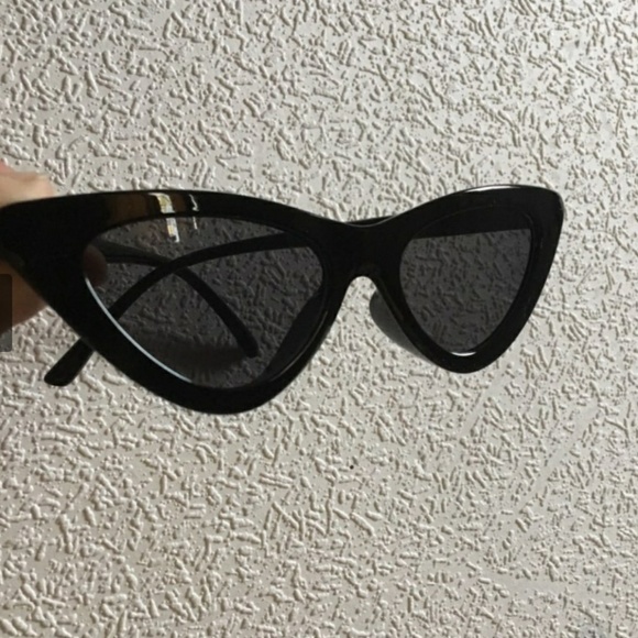 Vintage cat eye sunglasses - Picture 3 of 3